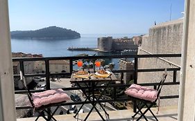 Perfect Balcony Apartment - Brizo Apartments